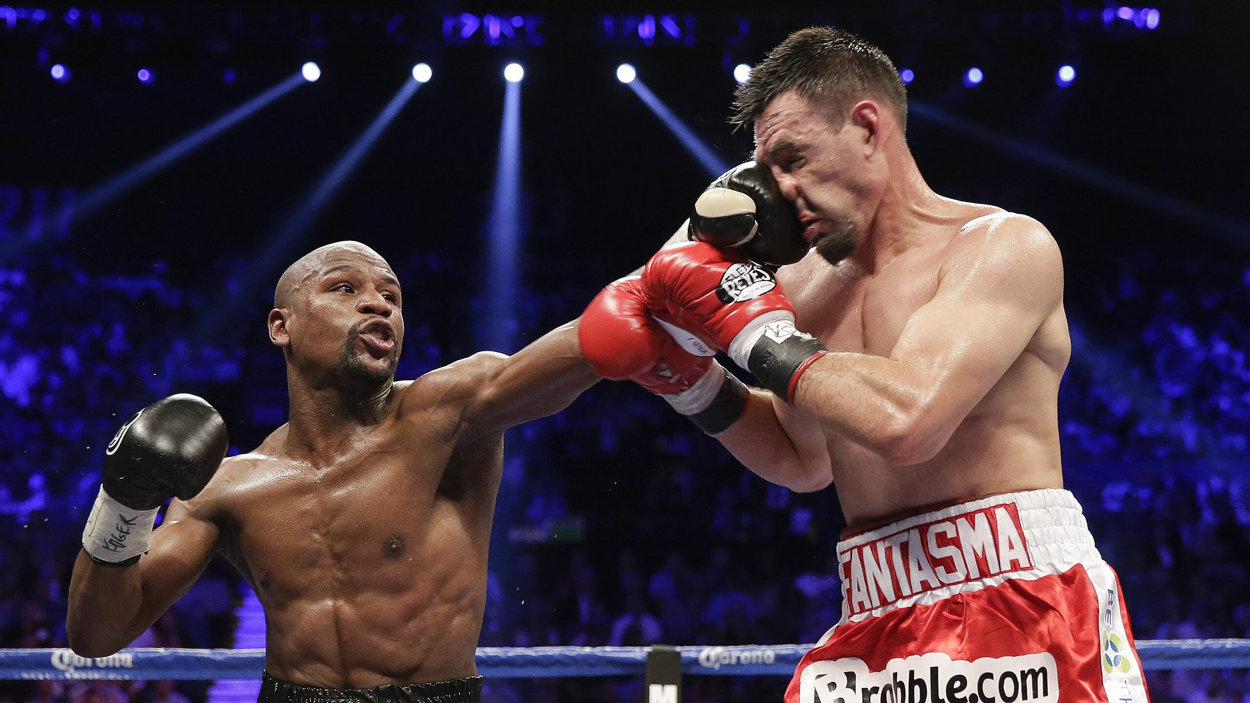 “露营+星空摄影+夜跑一体团” 打造沉浸式周末假期